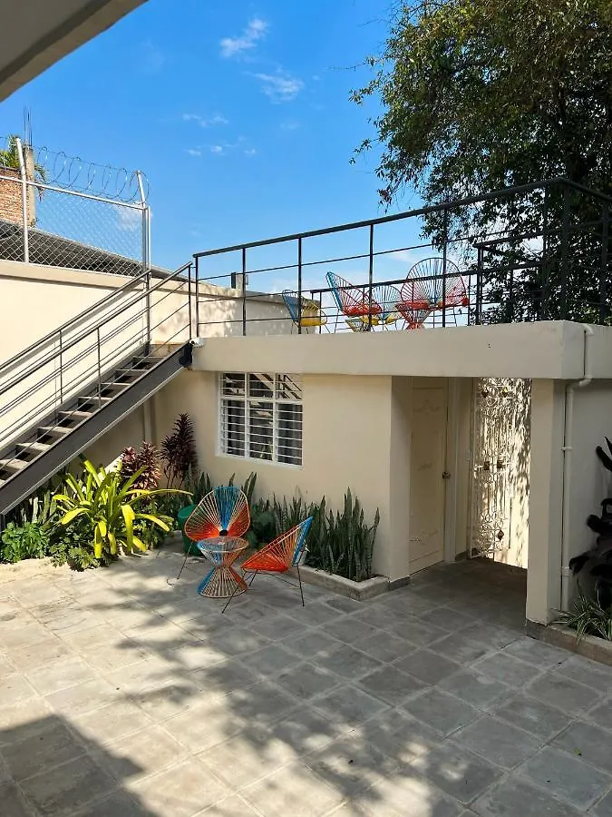 Skankin' House Cali Bed & Breakfast